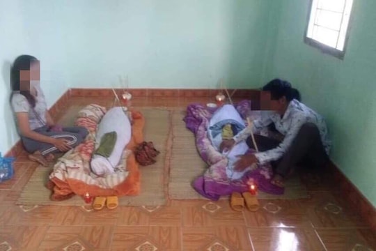 Trốn người lớn ra ao tắm, hai đứa trẻ đuối nước thương tâm