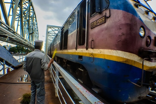 Ảnh: Cầu sắt Bình Lợi hơn 117 năm tuổi trước ngày trở thành chứng nhân lịch sử