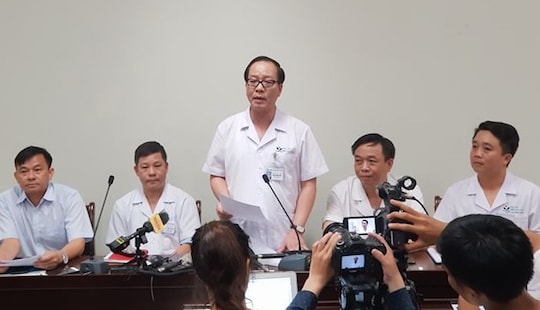 Cháu bé 3 tuổi bị bỏ quên trên xe đưa đón bị sốc nhiệt, "may mắn" mới sống sót