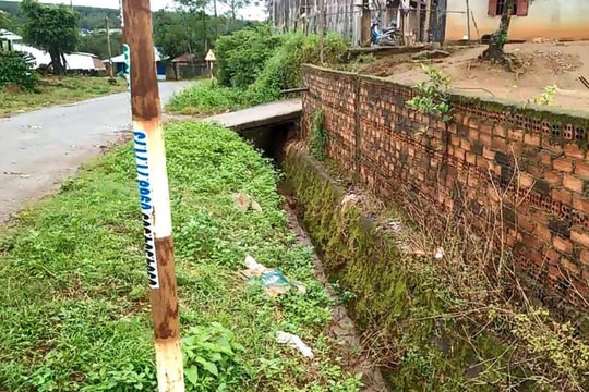 Bé trai 10 tuổi nghi bị nước cuốn trôi mất tích