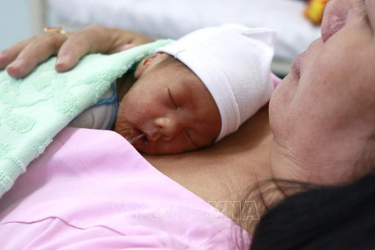 Nuôi dưỡng thành công 3 bé trong ca tam thai sinh  non 27,5 tuần