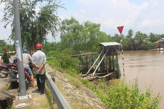 Sửa máy bơm nước nhà máy nước, 5 công nhân bị điện giật thương vong