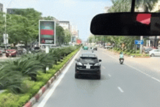 Clip: Tài xế xe Lexus ngang nhiên chặn đầu xe cứu hỏa đang trên đường đi làm nhiệm vụ