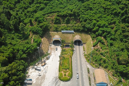 Ảnh: Thông hầm đường bộ 7.200 tỷ dài nhất Đông Nam Á