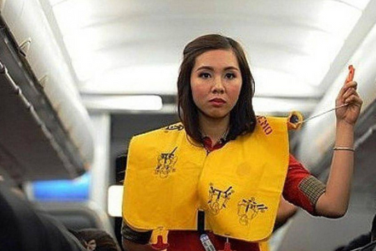 Nữ hành khách bị phạt 8,5 triệu đồng vì trộm áo phao trên máy bay