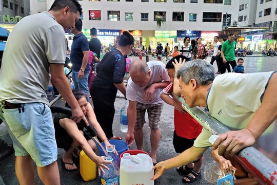 Công ty nước sạch sông Đà chính thức xin lỗi người dân sau sự cố nước nhiễm dầu