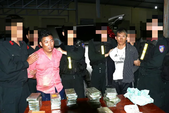 Xe bán tải chở lượng ma túy “khủng” lao thẳng vào lực lượng chức năng