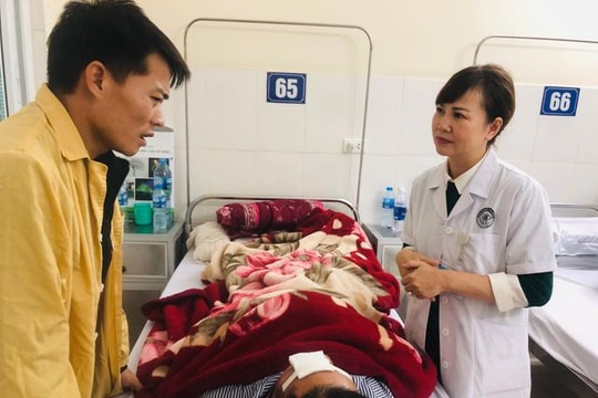 Đốt vàng mã, người đàn ông mù mắt vì đám cháy phát nổ