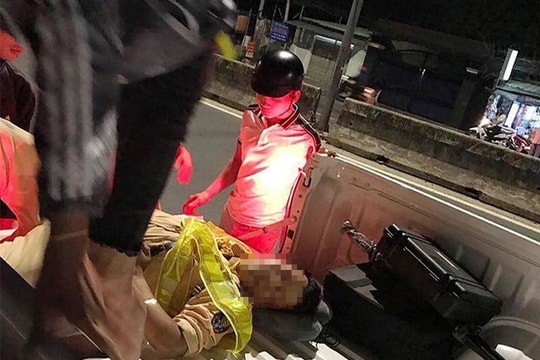 Kiểm tra xe vượt tốc độ, thiếu tá CSGT bị tông trọng thương