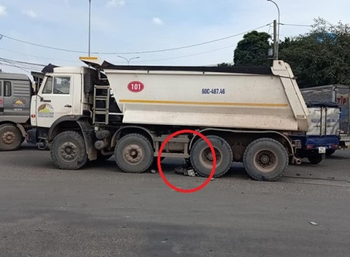 Va chạm với xe container, nam thanh niên đi xe máy tử vong tại chỗ