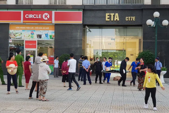 Rơi từ tầng 20 chung cư xuống đất, người phụ nữ tử vong tại chỗ