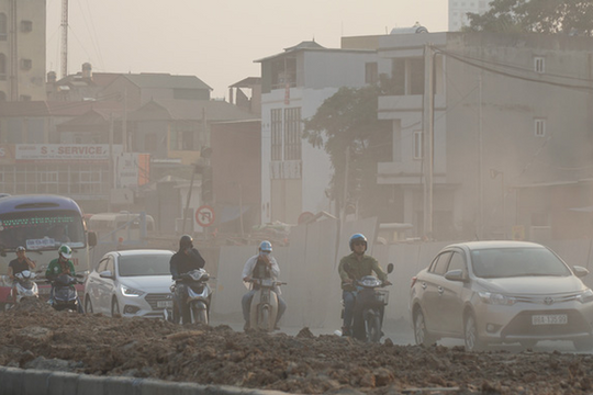 Không khí Hà Nội chạm mức xấu liên tục trong 4 ngày