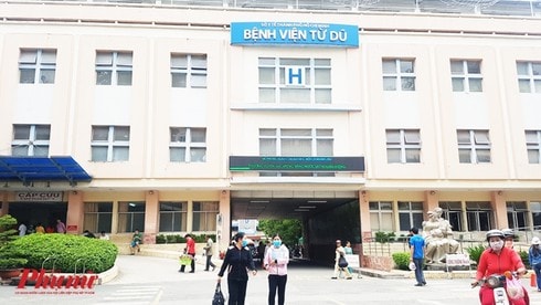 Đình chỉ công tác nữ hộ sinh liên quan vụ nữ điều dưỡng bị đánh Bệnh viện Nhi đồng 1