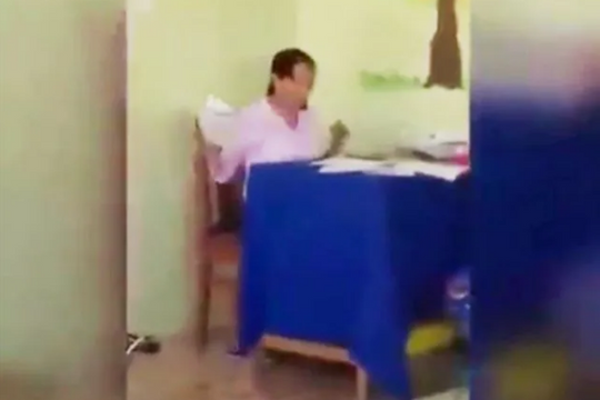 Kỷ luật cô giáo ném vở học sinh xuống đất ở Bạc Liêu