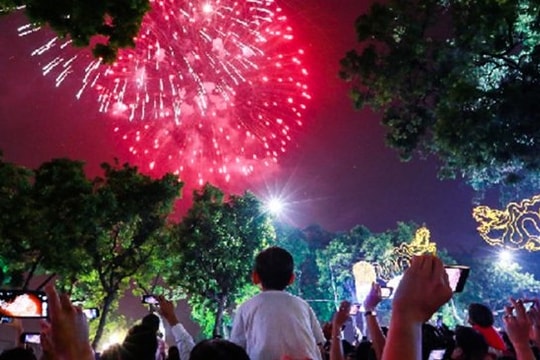 Hà Nội bắn pháo hoa tầm cao tại 6 điểm dịp Tết Nguyên đán Canh Tý 2020