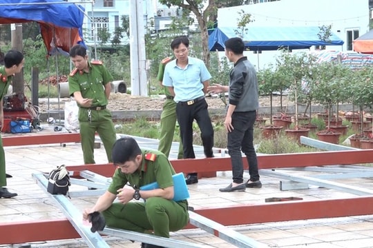 Thi công lắp dựng khung sắt, 11 công nhân bị điện giật