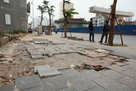 Ảnh: Diện mạo nhếch nhác tại đường Vành đai 3 dưới thấp vừa thông xe