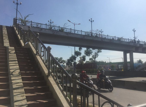 Nguyên nhân nữ sinh nôn ói khi đi trên cầu bộ hành rồi thiệt mạng