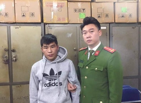 Bắt quả tang đối tượng người Mông Cổ thực hiện hàng loạt vụ trộm cắp ở Hà Nội