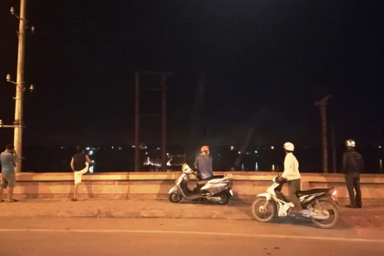 Sập công trình lúc thi công cầu Hòa Bình 2, một người tử vong