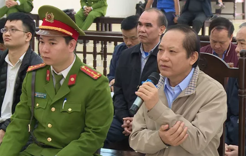 Bị cáo Trương Minh Tuấn nói cảm thấy xấu hổ vì nhận hối lộ 200.000 USD