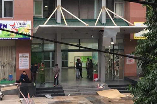 Hà Nội: Cô gái rơi từ tầng cao chung cư xuống đất tử vong