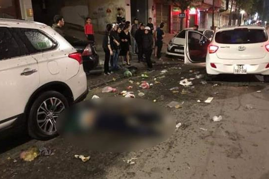 Đang đẩy xe rác, nữ lao công bị ô tô tông tử vong