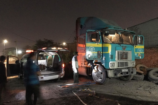 Phát hiện xế xe container ở Bình Dương chết bất thường trong cabin