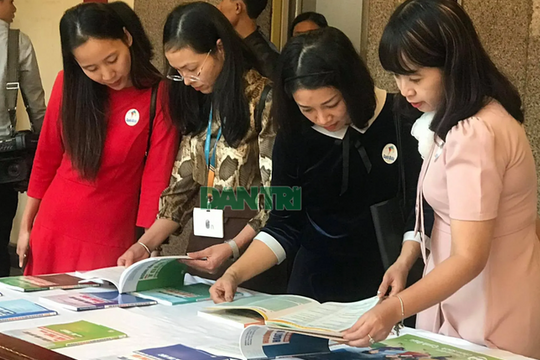 Bộ GD&ĐT yêu cầu công bố giá SGK lớp 1 trước 15/2/2020