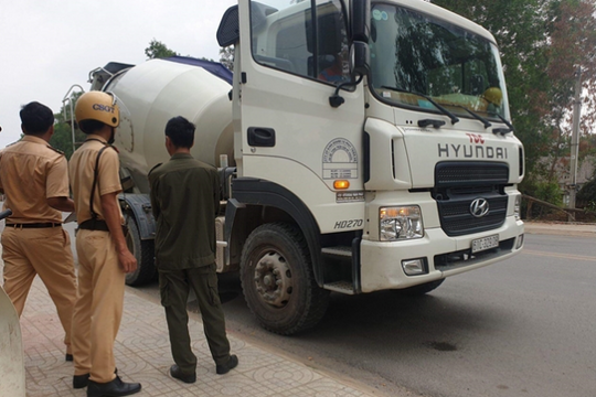 Hai mẹ con tử vong thương tâm dưới bánh xe bồn