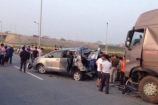 Sắp xử lại vụ án container đâm Innova đi lùi trên cao tốc gây tai nạn kinh hoàng