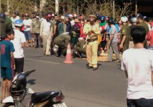 Va chạm với xe container, nữ sinh lớp 10 tử vong tại chỗ