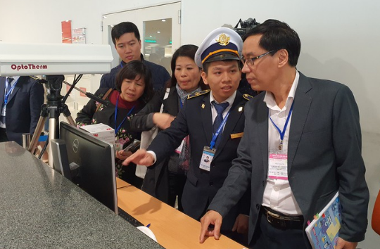 Bộ Y tế họp khẩn trước diễn biến phức tạp từ virus lạ corona