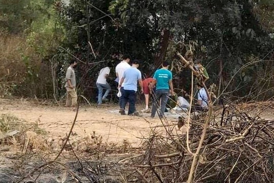Phát hiện bộ xương người trong bãi đất trống