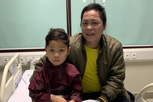 Sự hồi sinh kỳ diệu của bé trai 7 tuổi bị vỡ gần hết gan do tai nạn giao thông