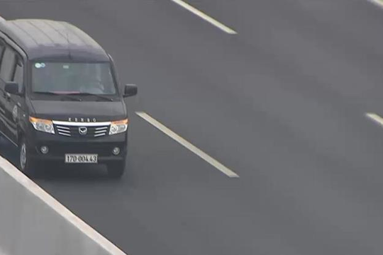 Phạt tiền, tước giấy phép lái xe tài xế ô tô chạy ngược chiều trên cao tốc Hà Nội - Hải Phòng