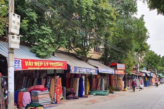 Chợ Ninh Hiệp: Tiểu thương "than", mở mắt là lỗ 4 triệu đồng vì dịch corona