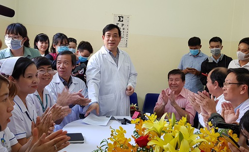 Việt kiều Mỹ được điều trị khỏi Covid-19 xúc động cảm ơn bác sỹ