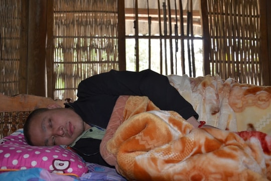 Gia cảnh khốn khó của chàng trai dân tộc Tày "chết mòn" vì bệnh ung thư hạch