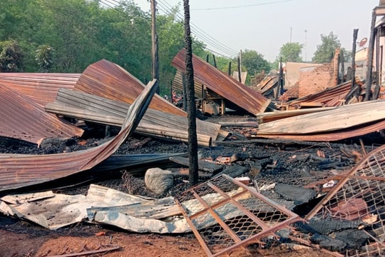 Cháy xưởng gỗ lúc rạng sáng, một người tử vong