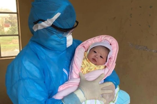 Sản phụ từ Hàn Quốc về sinh con khoẻ mạnh trong thời gian cách ly phòng Covid-19