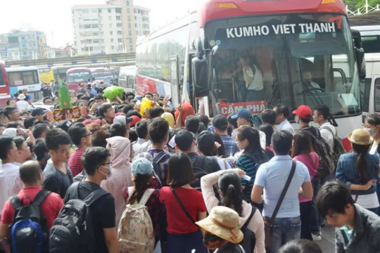 Bắt buộc hành khách đi phương tiện công cộng phải khai báo y tế để phòng Covid-19