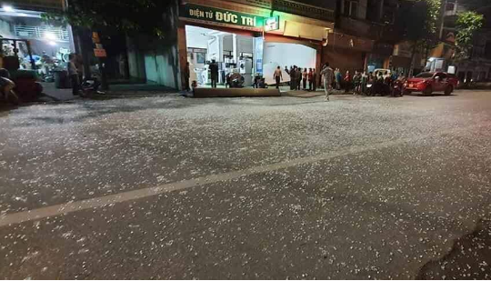 Bình gas phát nổ, nhân viên giao gas và chủ nhà bị thương nặng