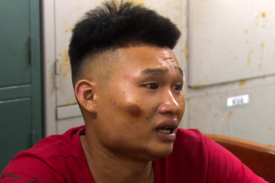 Khởi tố kẻ chửi bới, tấn công cảnh sát tuần tra phòng dịch Covid-19