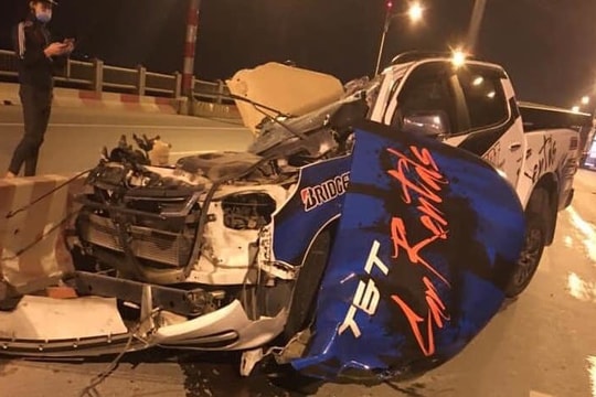 Tai nạn giao thông nghiêm trọng trên cầu Vĩnh Tuy, 1 người tử vong