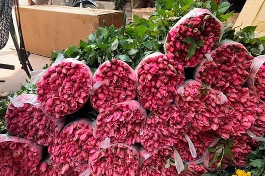 Hoa tươi tăng giá gấp 4 lần sau khi nới lỏng giãn cách xã hội