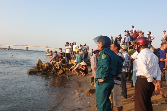 Điểm lại những vụ lật thuyền đầy tang thương