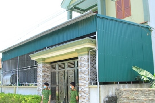 Bàng hoàng phát hiện cháu bé 2 tuổi tử vong bất thường trong phòng ngủ