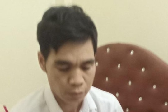 Bắt tạm giam đối tượng dùng clip 'nóng' tống tiền cô giáo mầm non