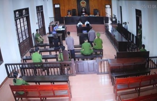 Hoãn phiên tòa xét xử vụ container đâm Innova đi lùi trên cao tốc khiến 5 người thiệt mạng